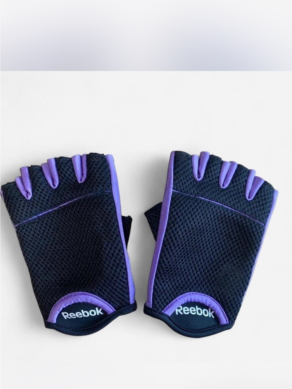 Reebok Black and Purple Fitness Fingerless Gloves